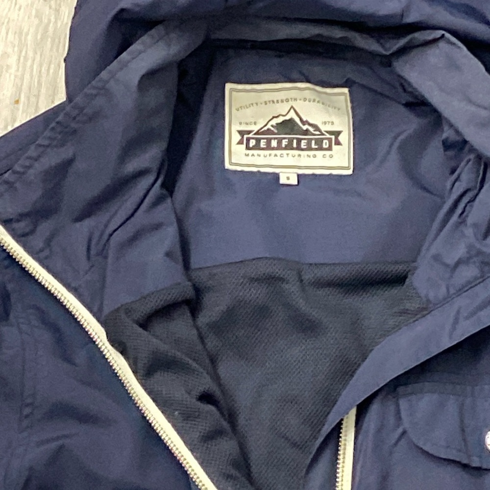 $ 250 Penfield nylon, fully lined water repellent, jacket like new - Picture 7 of 11